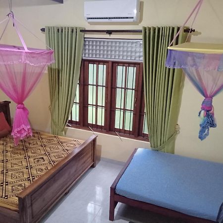 Jungle Village Homestay Pinnawala  Eksteriør billede
