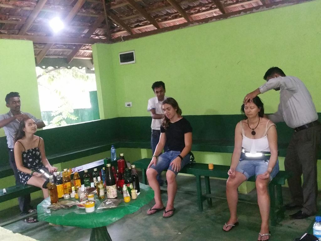 Jungle Village Homestay Pinnawala  Eksteriør billede